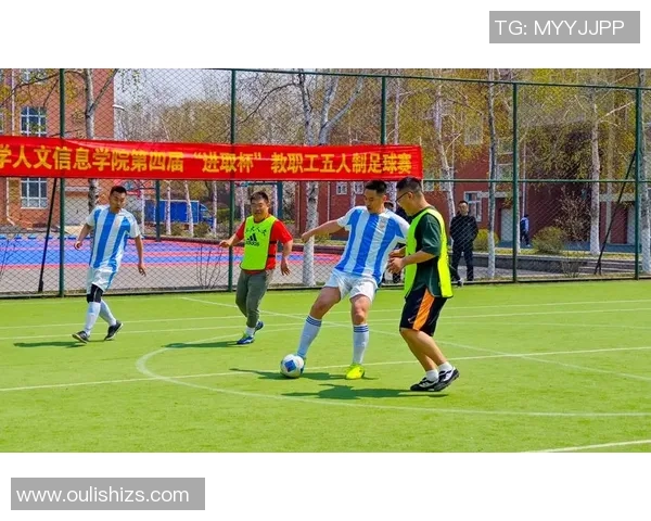 足球明星热舞秧歌展现传统魅力与运动激情的完美结合视频