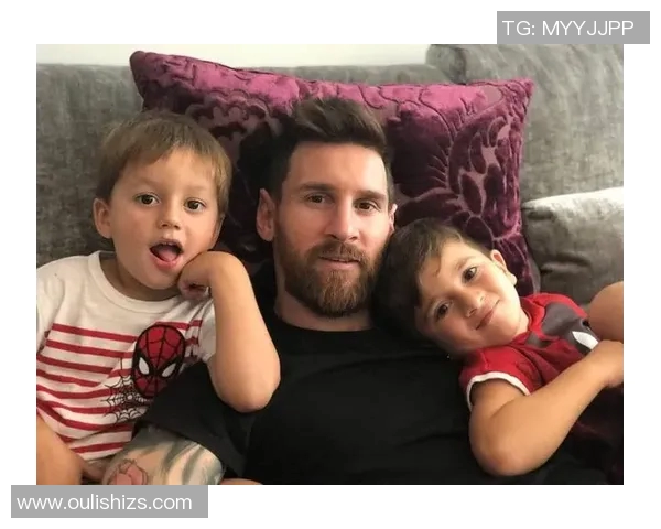 足球明星温暖人心的瞬间与感人故事分享