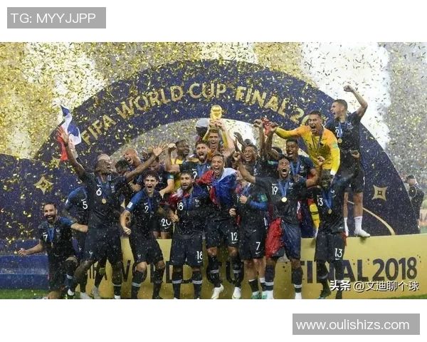 足球明星的荣耀与梦想：探索他们背后的故事与成就